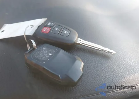 2015 Toyota Corolla Le z USA, uszkodzony, nr VIN 2T1BURHE3FC450225